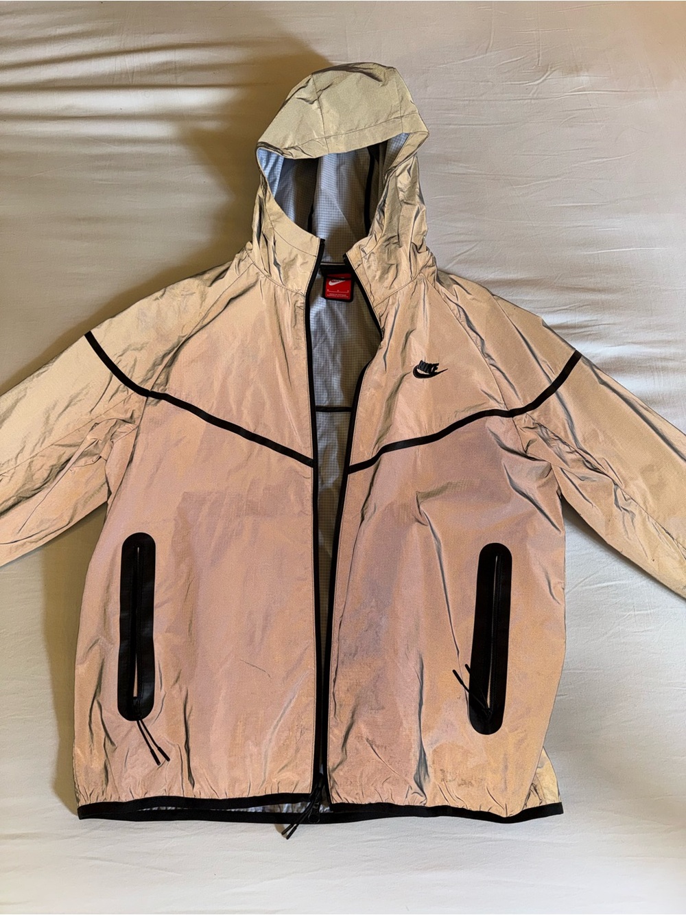Nike Tech Men's Woven Flash Jacket. Size Medium